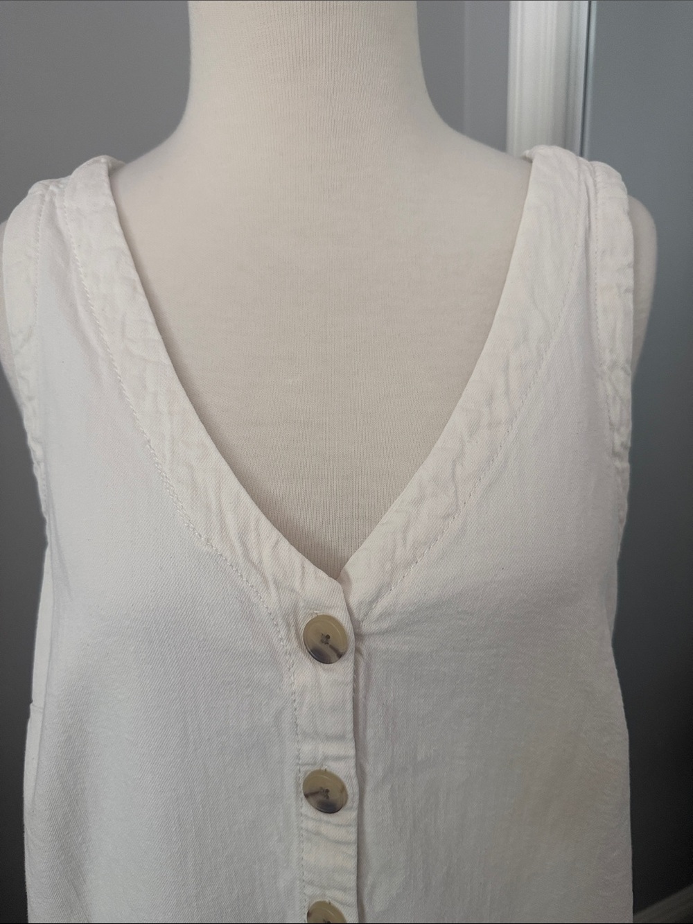 Old Navy Cream Button-Front Sleeveless Dress - Picture 2 of 6